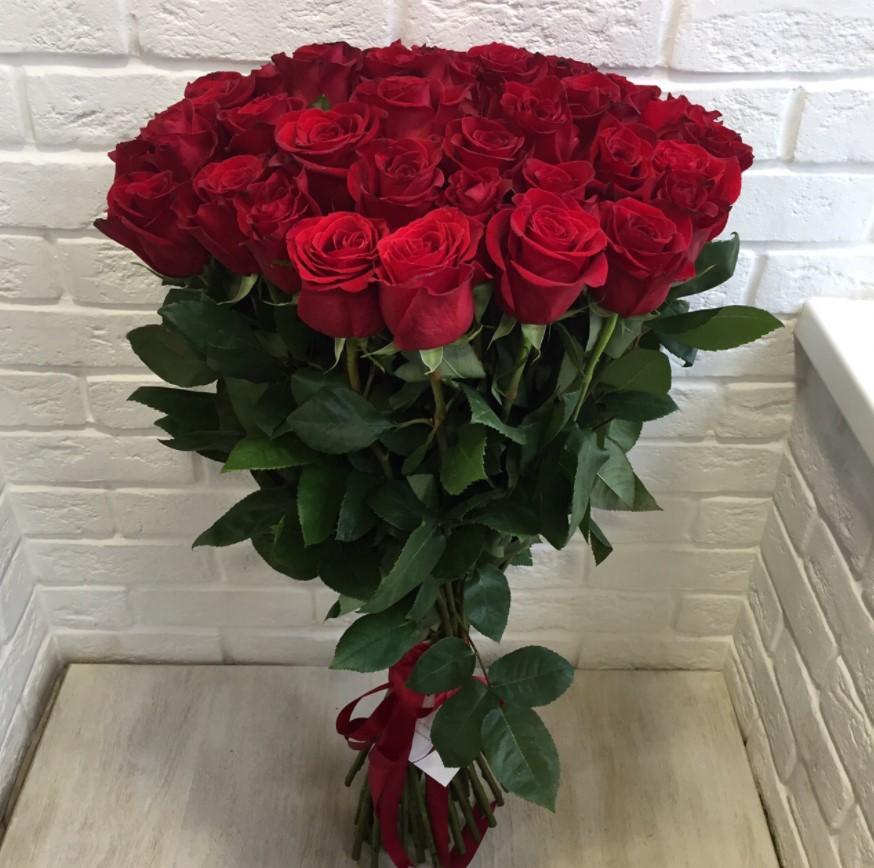Букет Красные розы Гран При в Тымовское