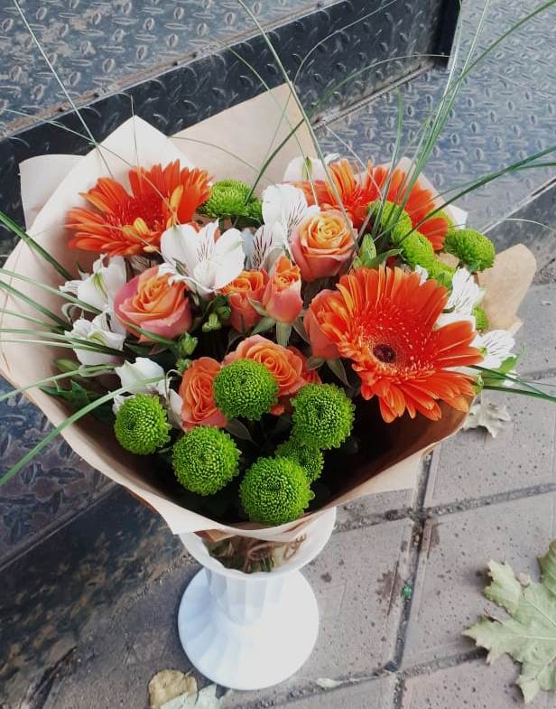 Букет цветов из: Герберы, Хризантемы, Альстромерии и Розы в Тымовское