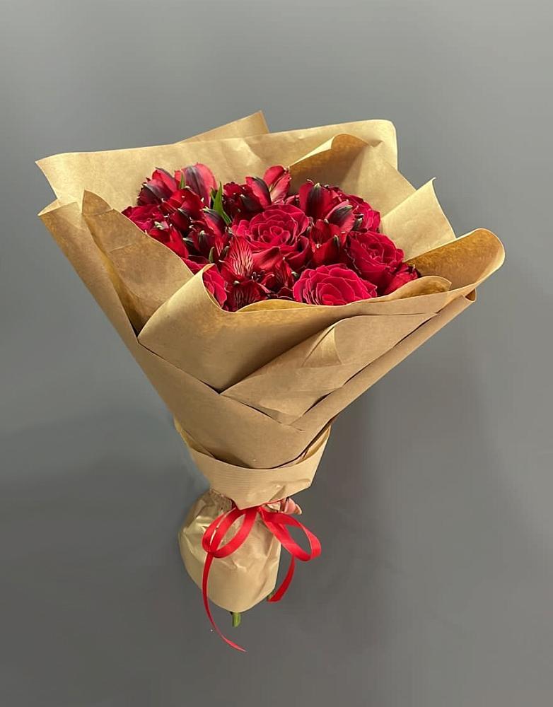 Букет цветов из: Альстромерии и Розы в Тымовское