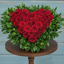 Цветочная композиция из Розы в виде сердца в Тымовское