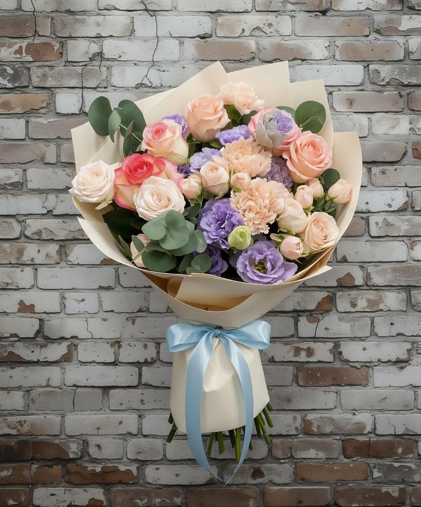 Букет цветов из: Розы, Лизиантусы и Гвоздики в Тымовское