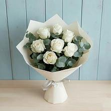 Букет Белые розы в Эвкалипте в Тымовское