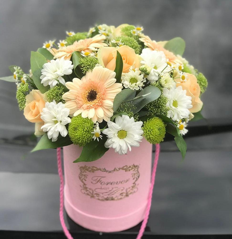 Цветочная композиция из Розы, Герберы и Хризантемы в шляпной коробке в Тымовское